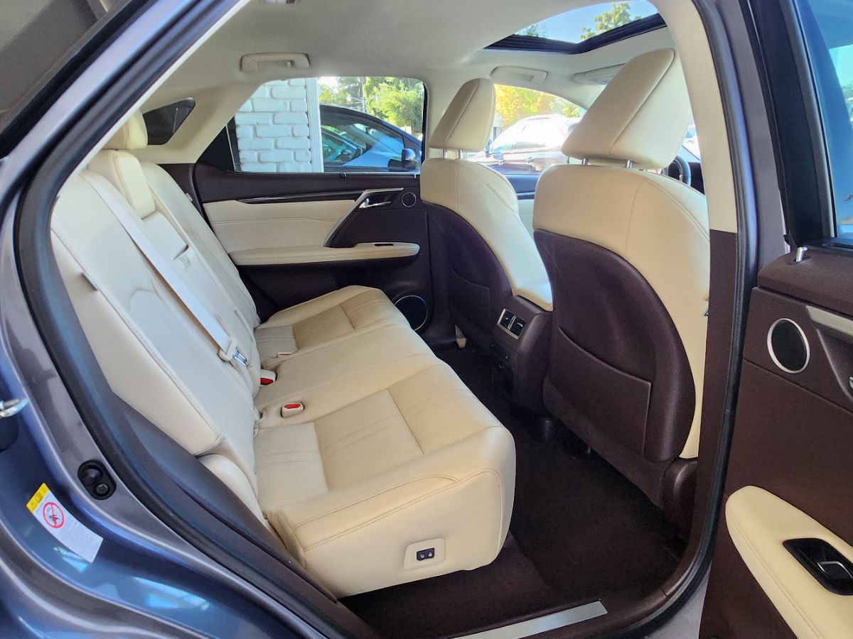 Lexus RX photo 12