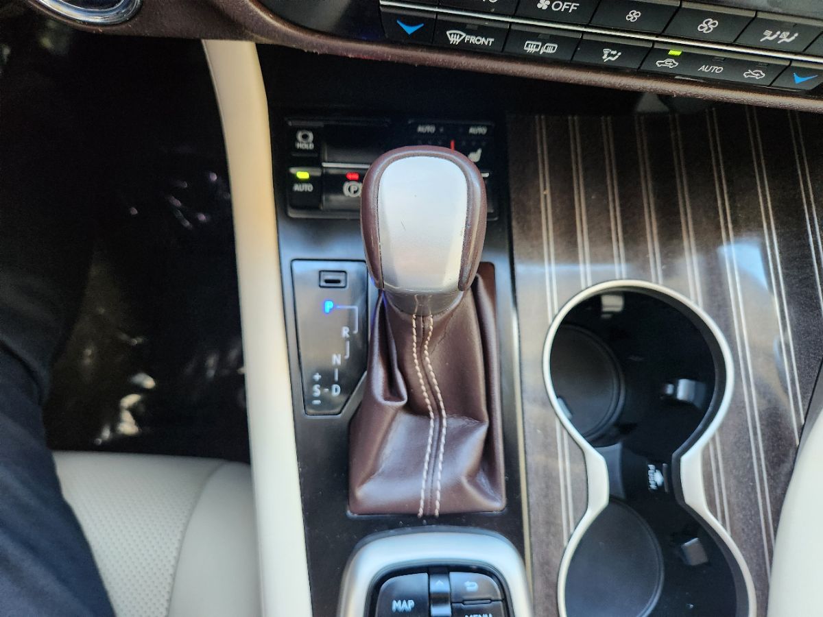 Lexus RX photo 21