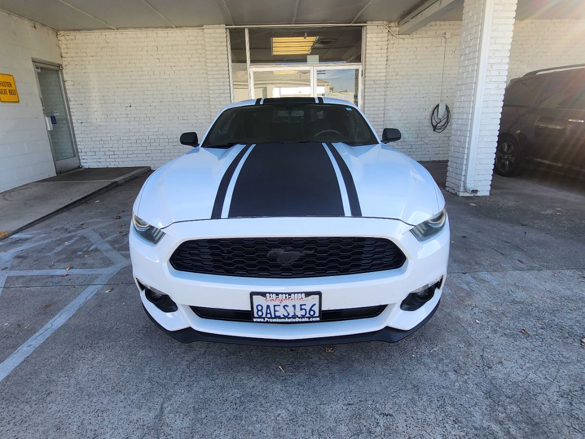 Ford Mustang photo 8