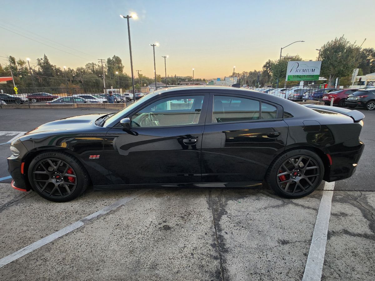 Dodge Charger photo 2