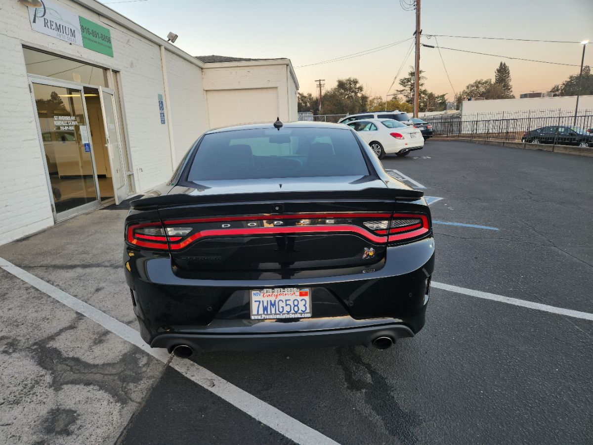 Dodge Charger photo 4