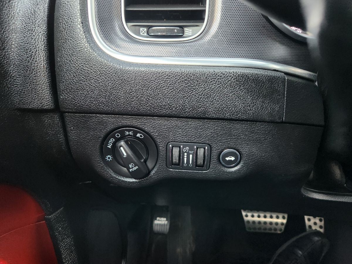 Dodge Charger photo 22