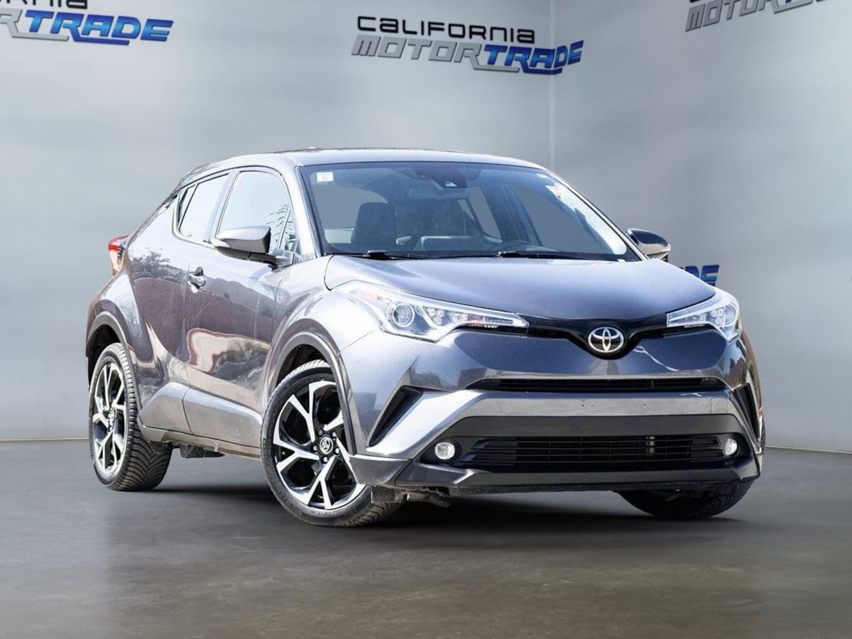 2019 Toyota C-HR Limited photo 3