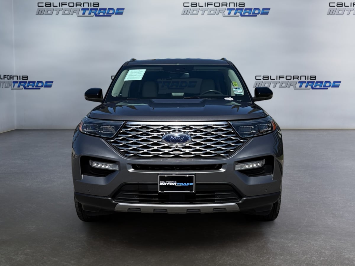 2022 Ford Explorer Platinum photo 2