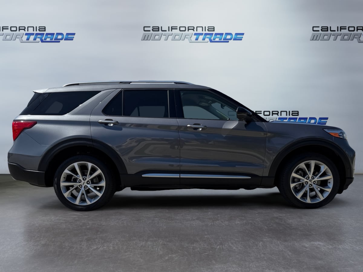 2022 Ford Explorer Platinum photo 4