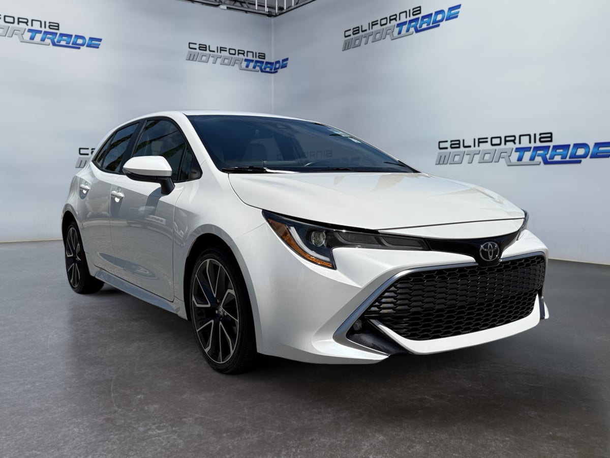 2019 Toyota Corolla XSE photo 3