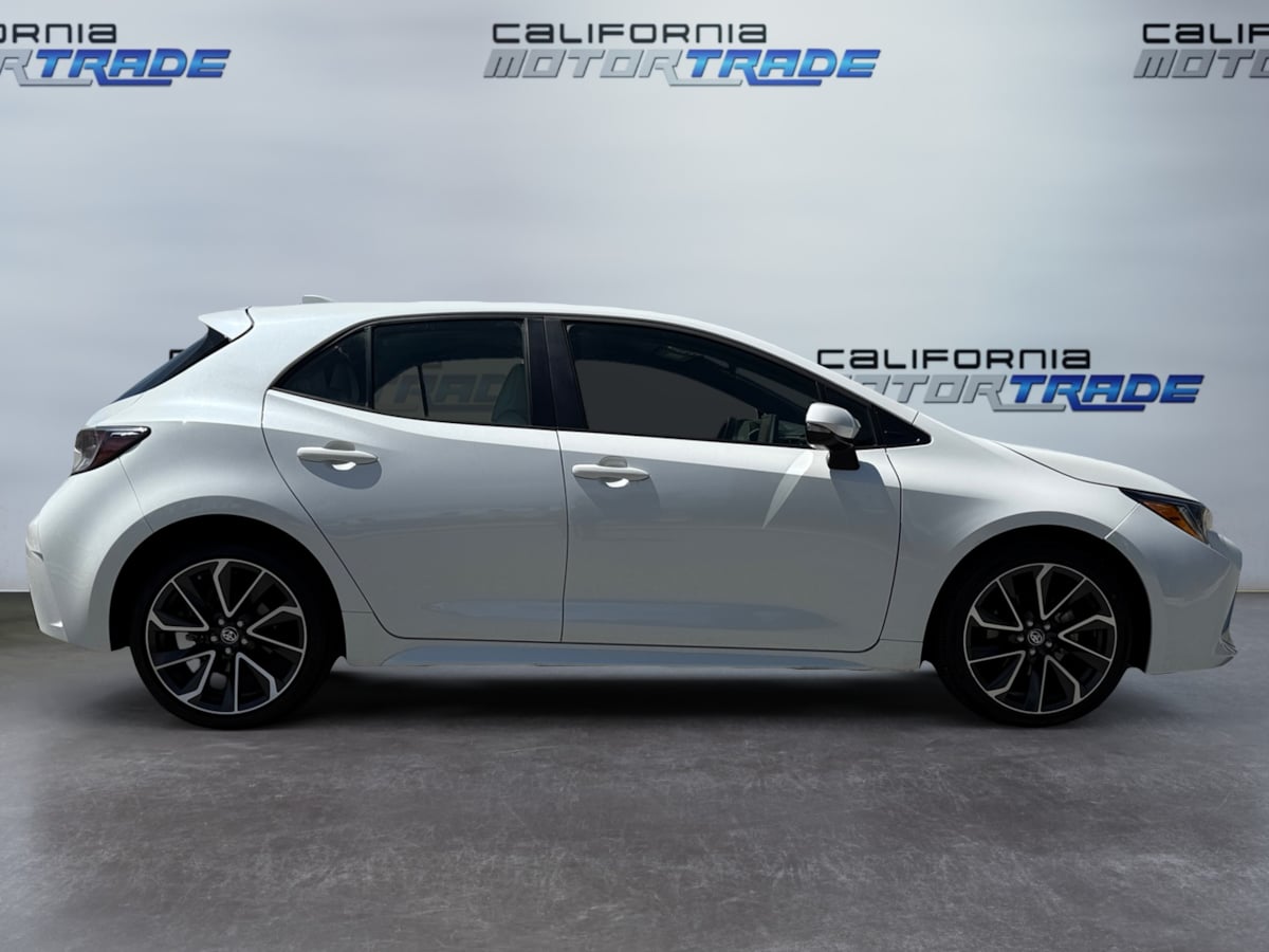 2019 Toyota Corolla XSE photo 4