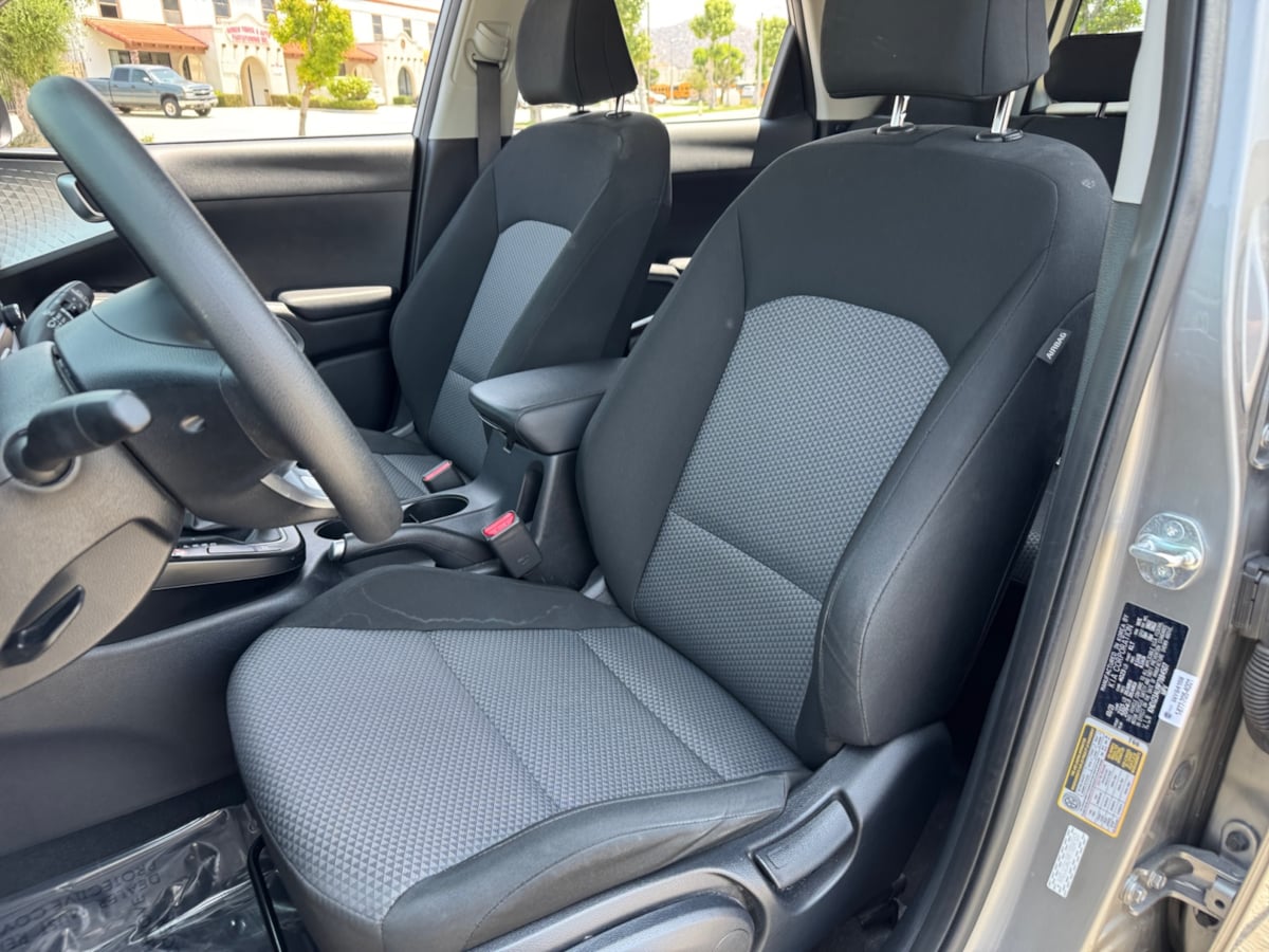 2023 Kia Soul LX photo 17