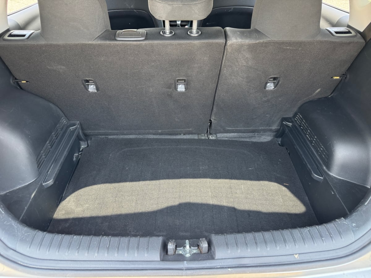 2023 Kia Soul LX photo 22