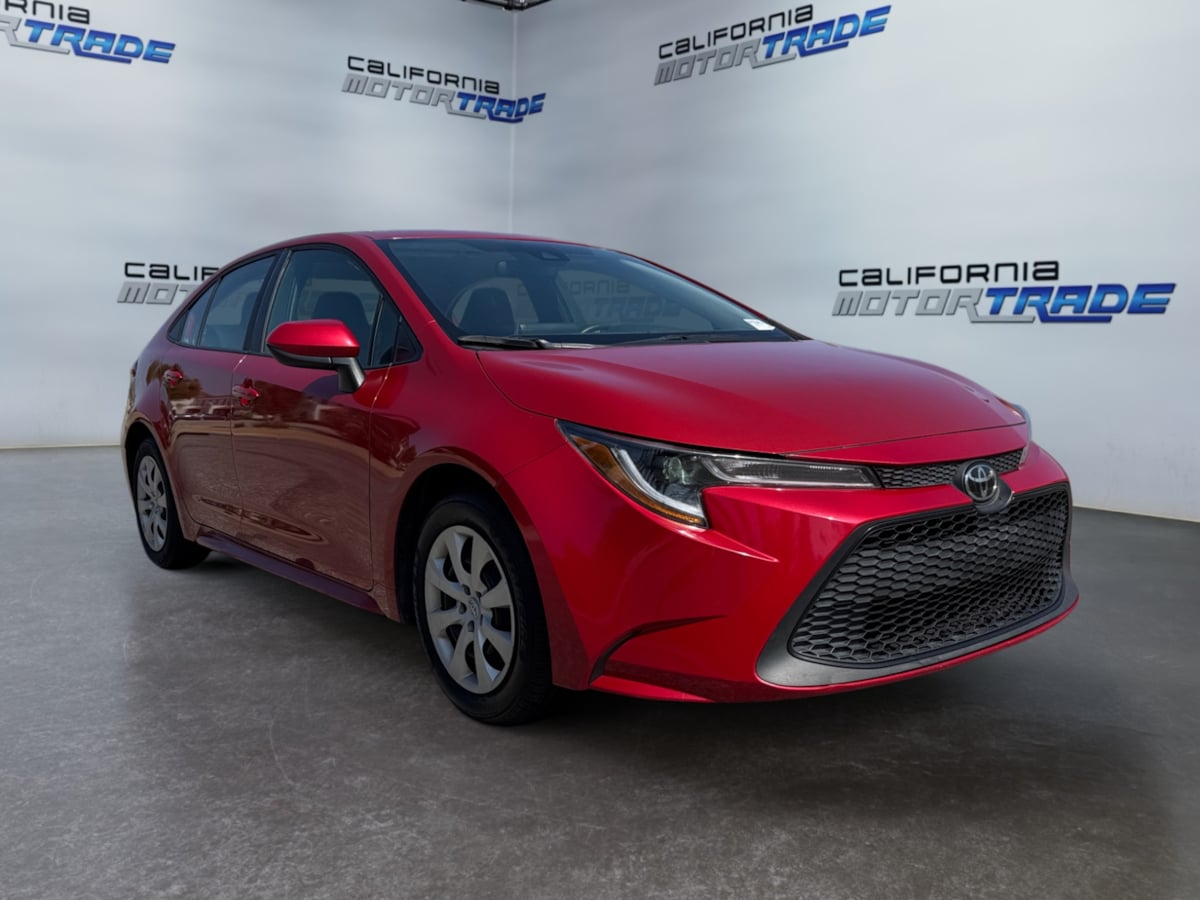 2021 Toyota Corolla LE photo 3