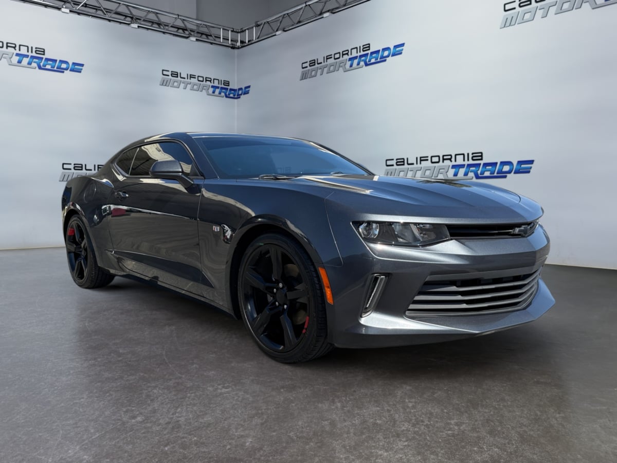 2018 Chevrolet Camaro 1LT photo 3