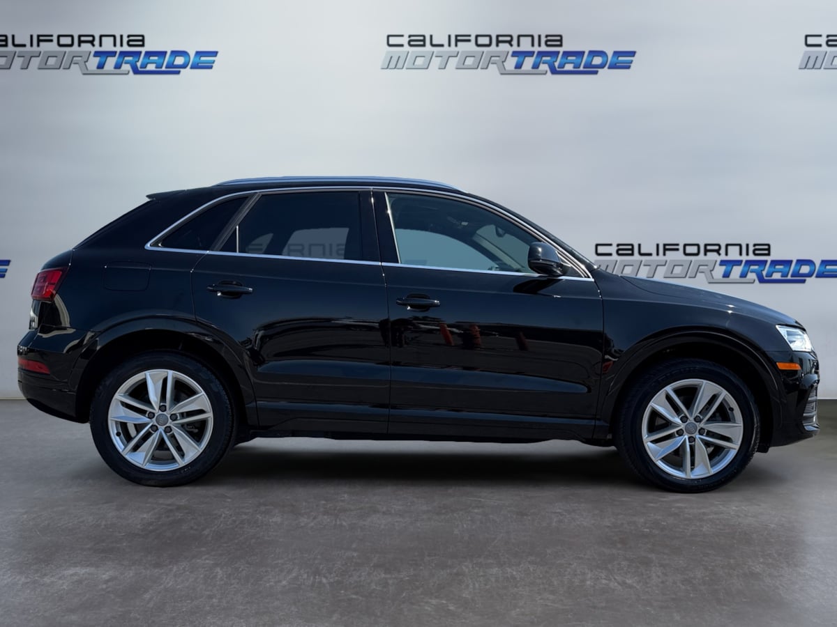 2016 Audi Q3 Premium Plus photo 2