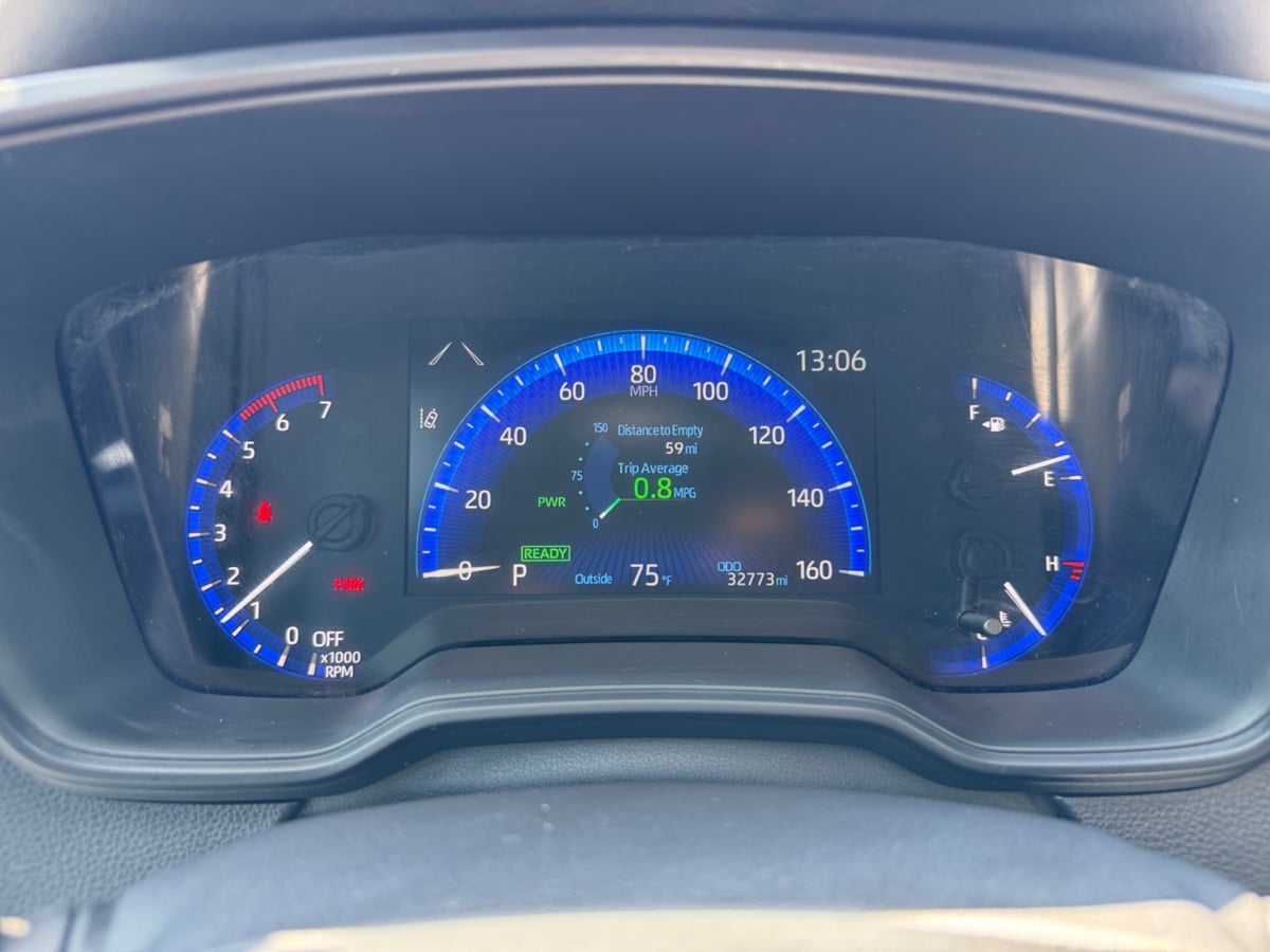 2022 Toyota Corolla Hybrid LE photo 12