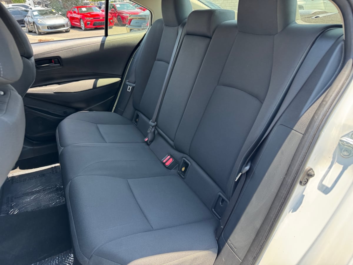 2022 Toyota Corolla Hybrid LE photo 17