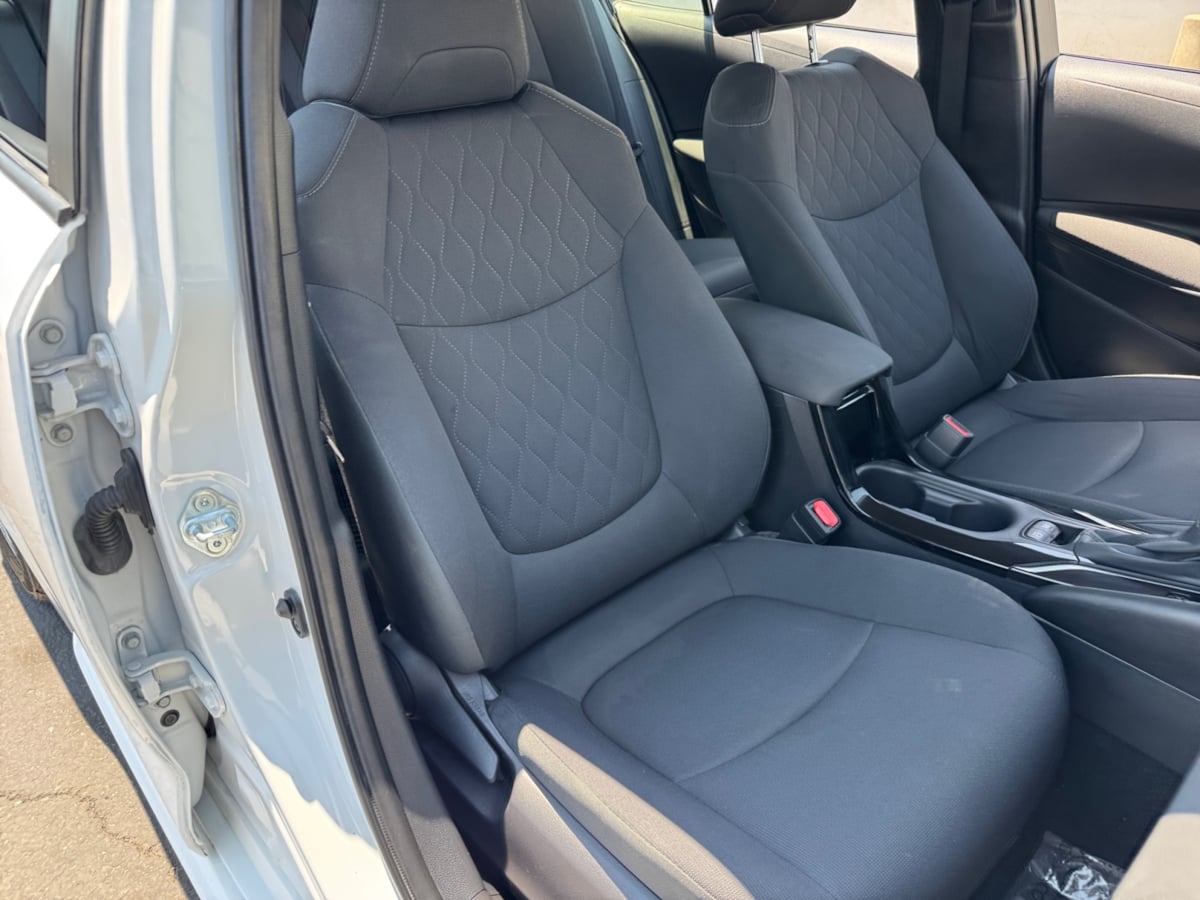 2022 Toyota Corolla Hybrid LE photo 19
