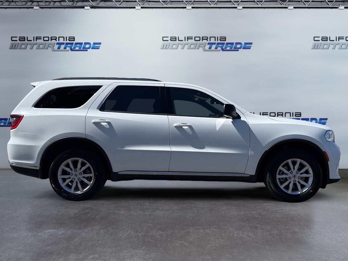 2024 Dodge Durango SXT photo 3