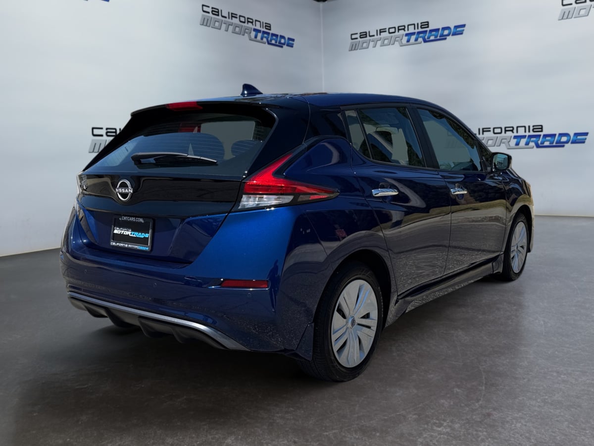 2024 Nissan Leaf S photo 4