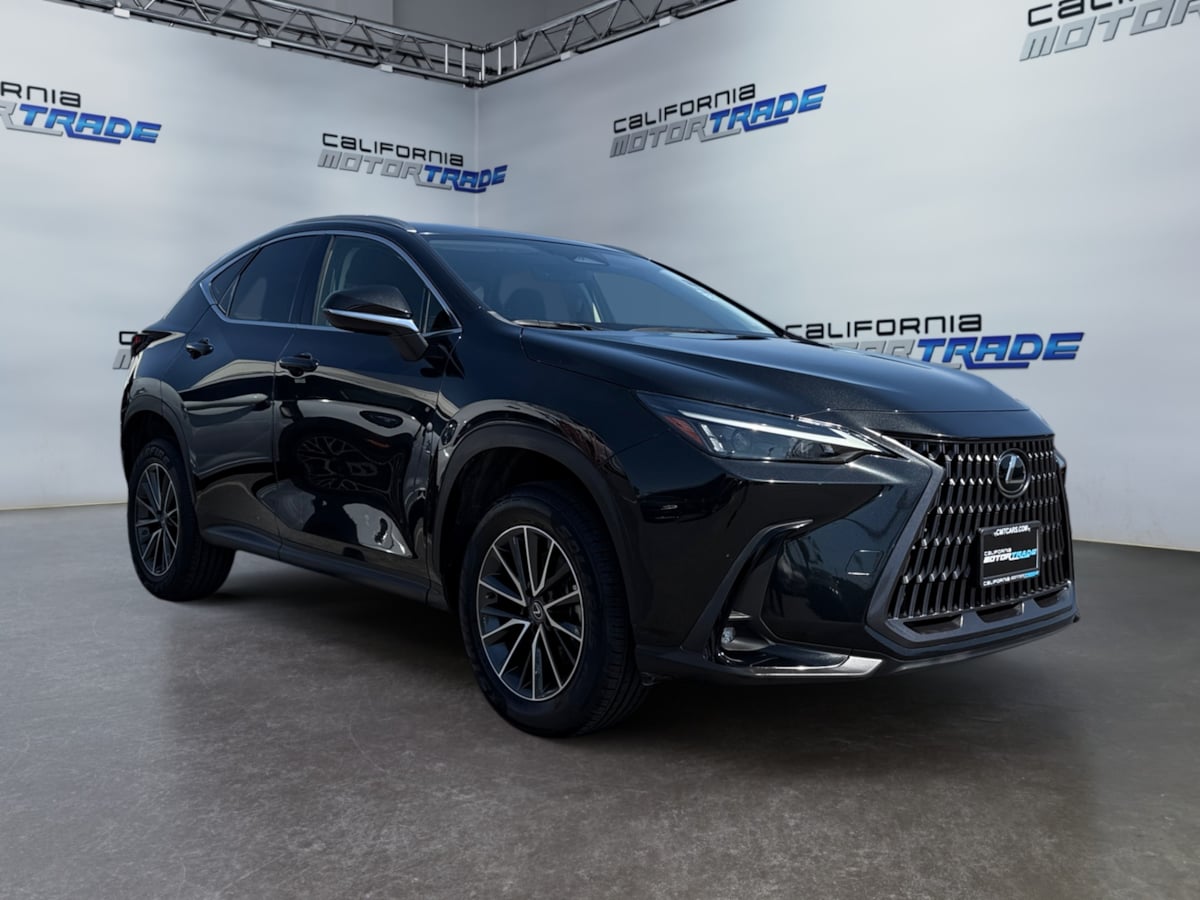 2022 Lexus NX 250 AWD photo 3