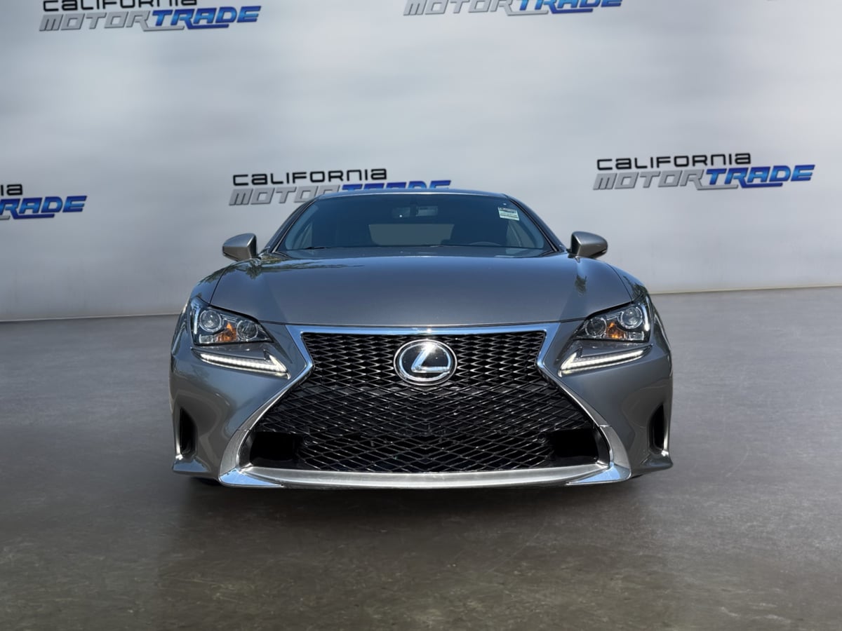 2016 Lexus RC 200t photo 2