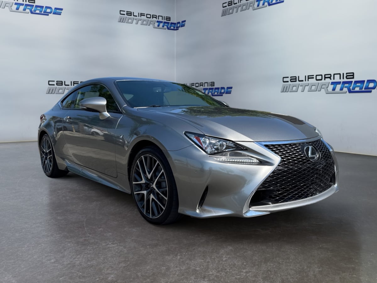 2016 Lexus RC 200t photo 3