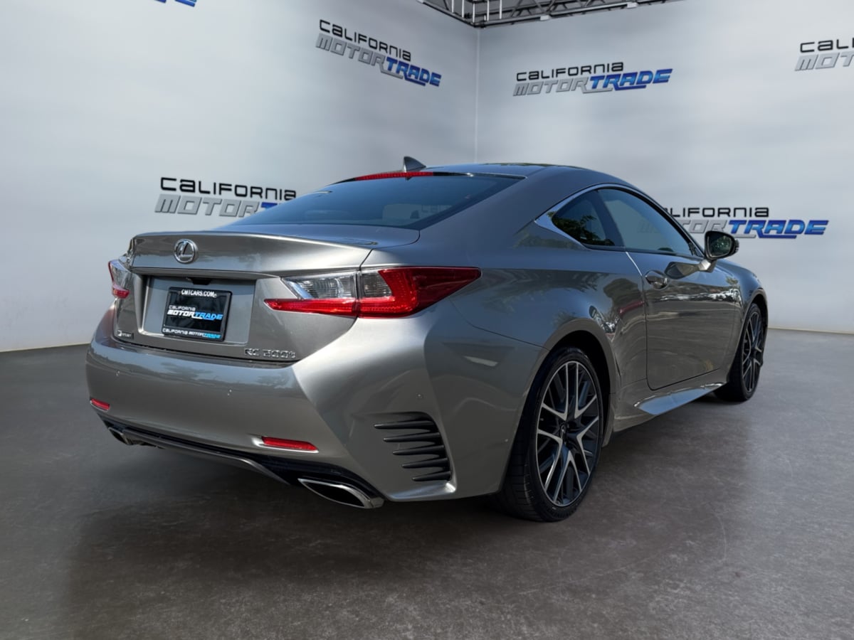 2016 Lexus RC 200t photo 5