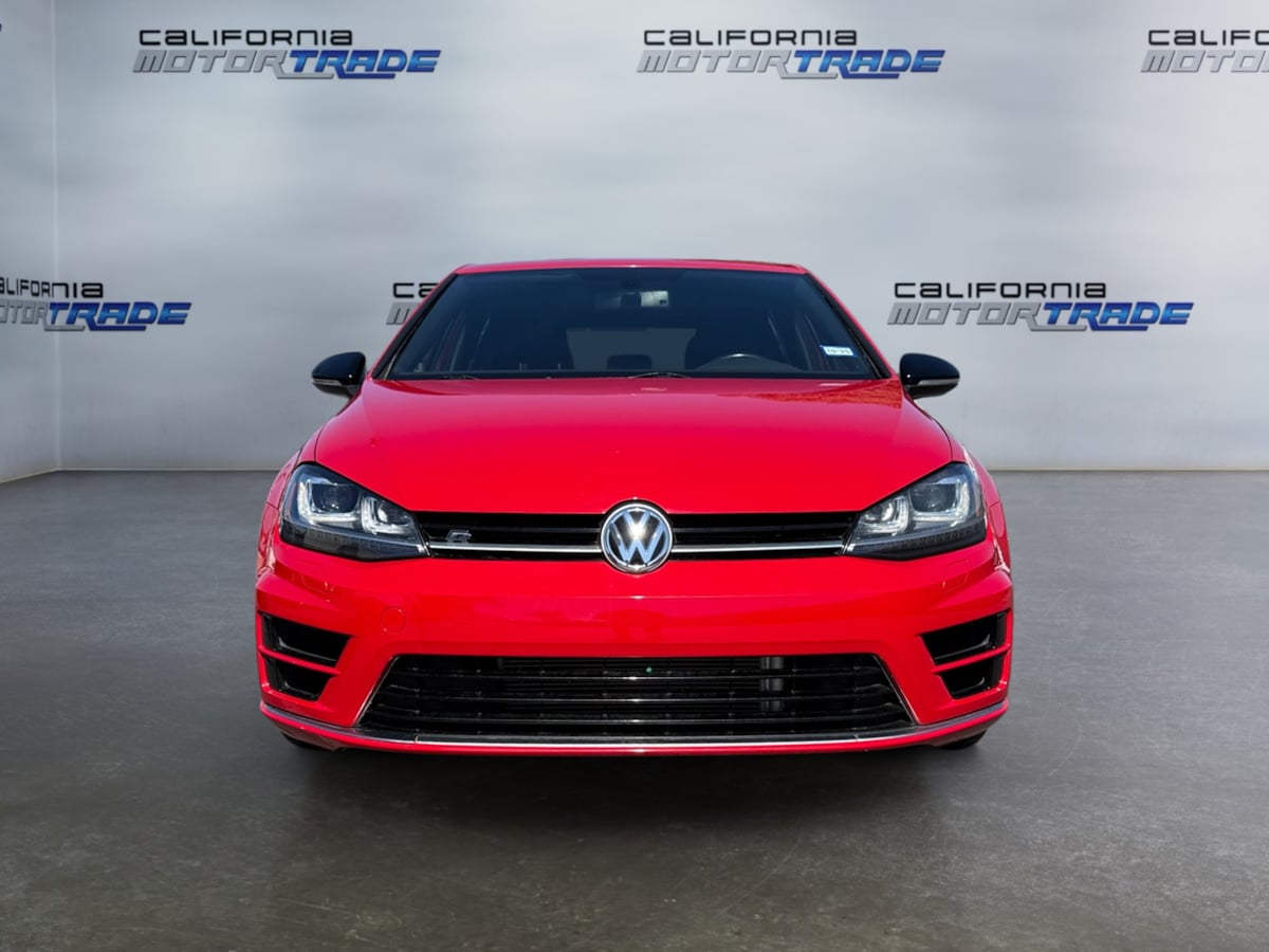 2016 Volkswagen Golf R photo 2