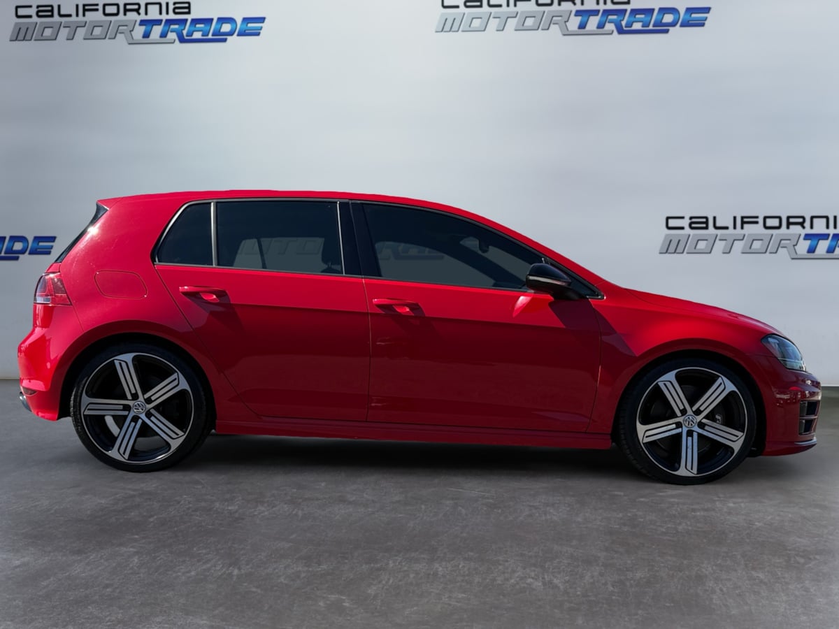 2016 Volkswagen Golf R photo 4
