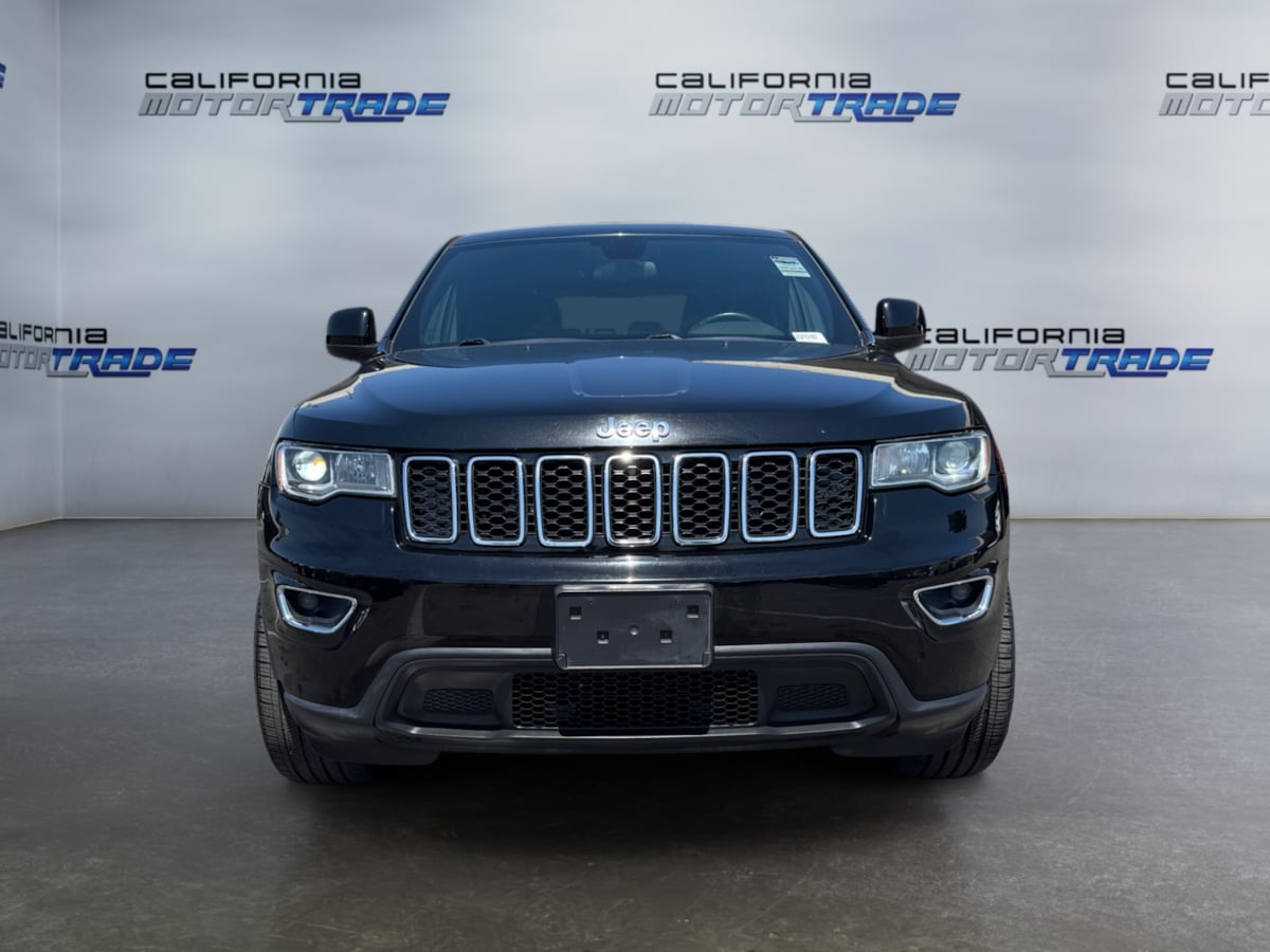 2018 Jeep Grand Cherokee Laredo photo 2