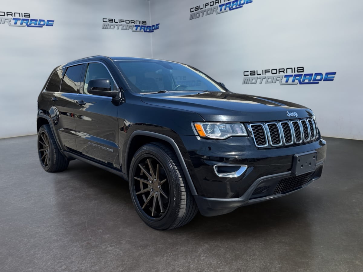 2018 Jeep Grand Cherokee Laredo photo 3