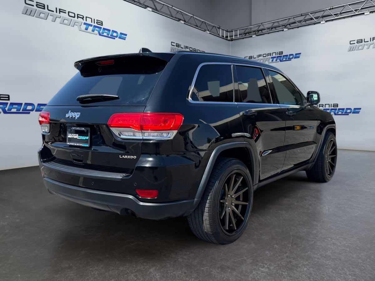 2018 Jeep Grand Cherokee Laredo photo 5