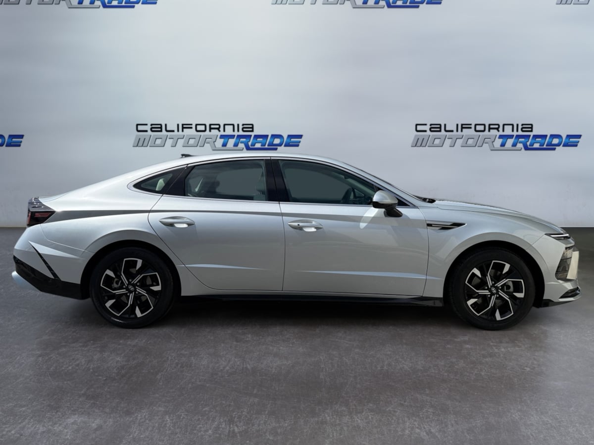 2024 Hyundai Sonata SEL photo 4