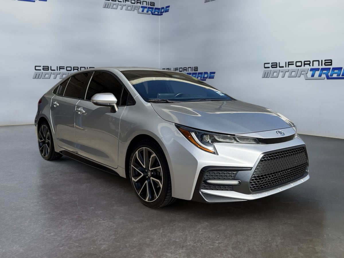 2020 Toyota Corolla SE photo 3