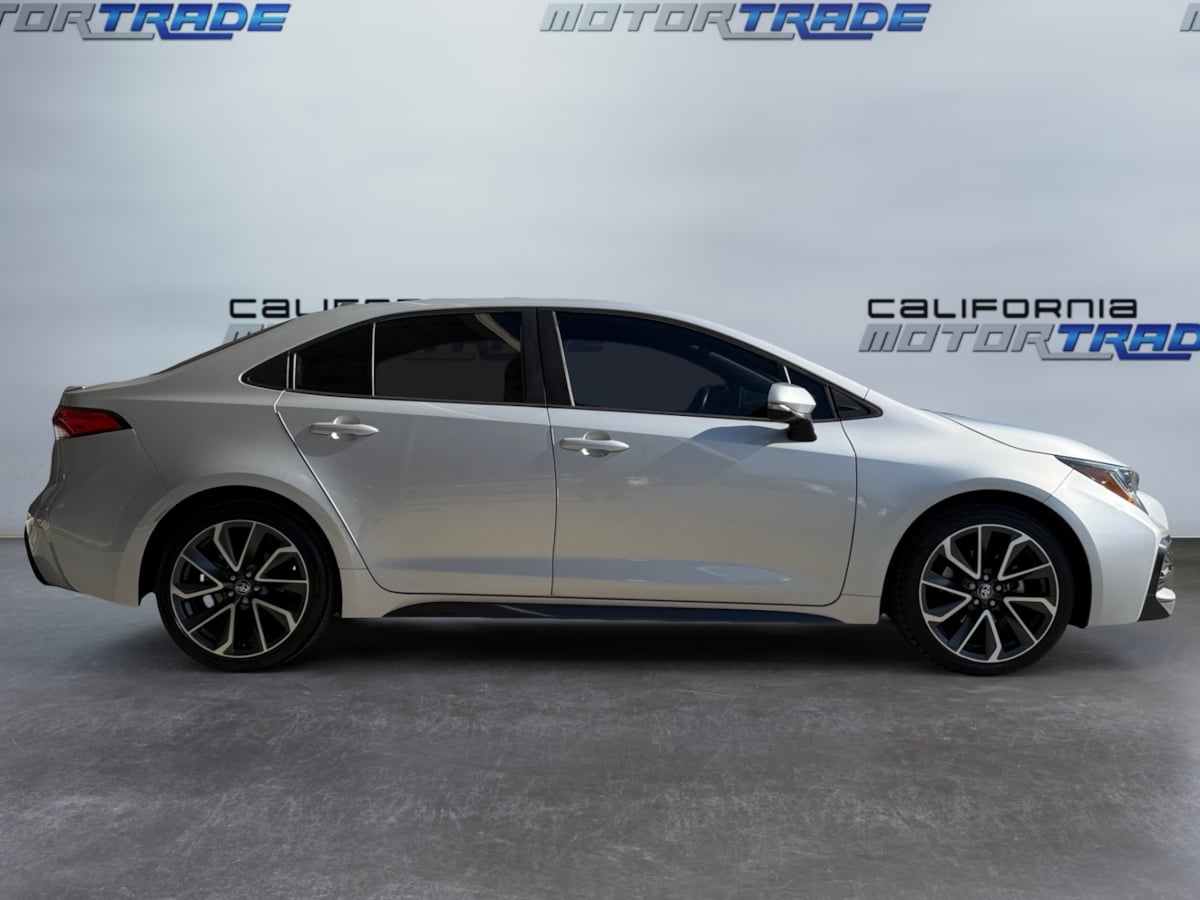 2020 Toyota Corolla SE photo 4
