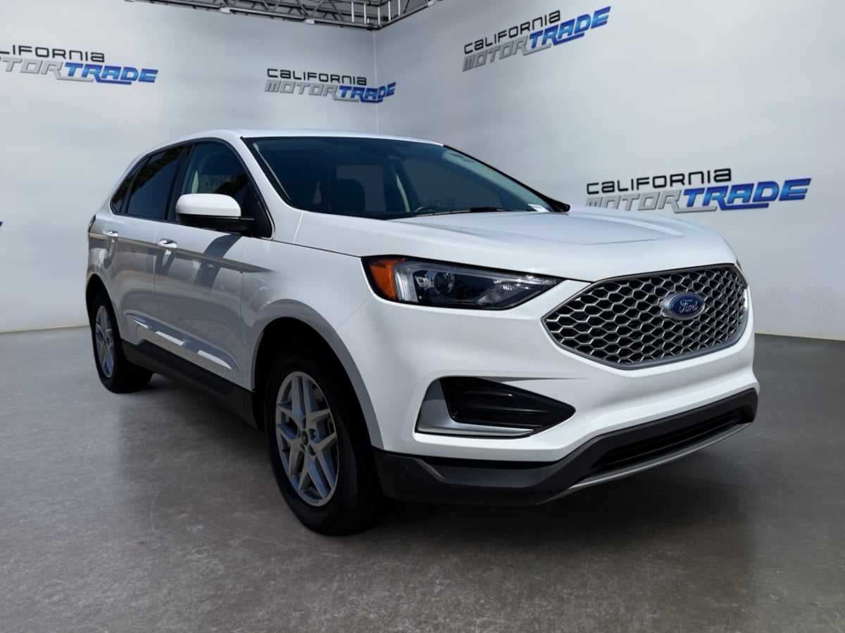 2024 Ford Edge SEL photo 3