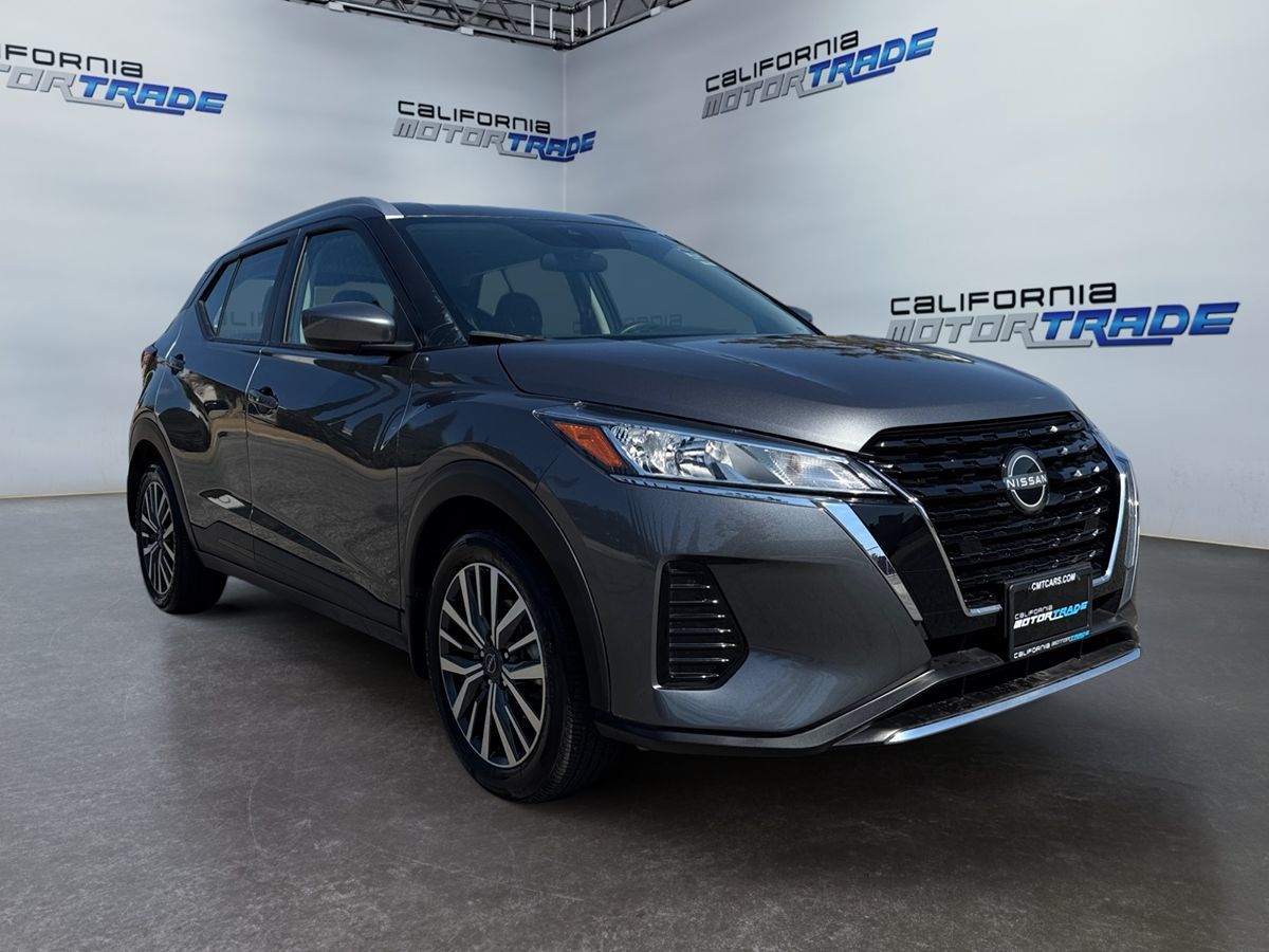 2024 Nissan Kicks SV photo 2
