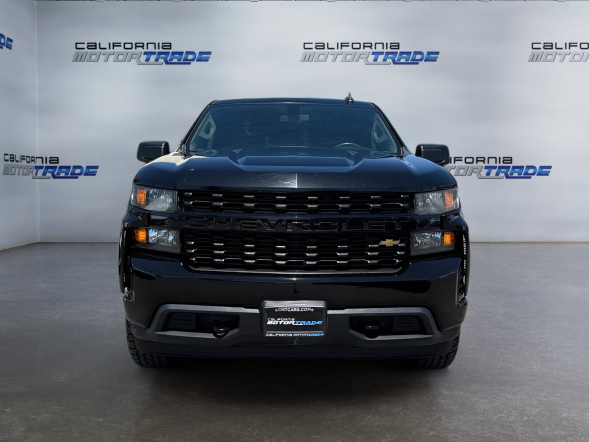 2020 Chevrolet Silverado 1500 Custom photo 2