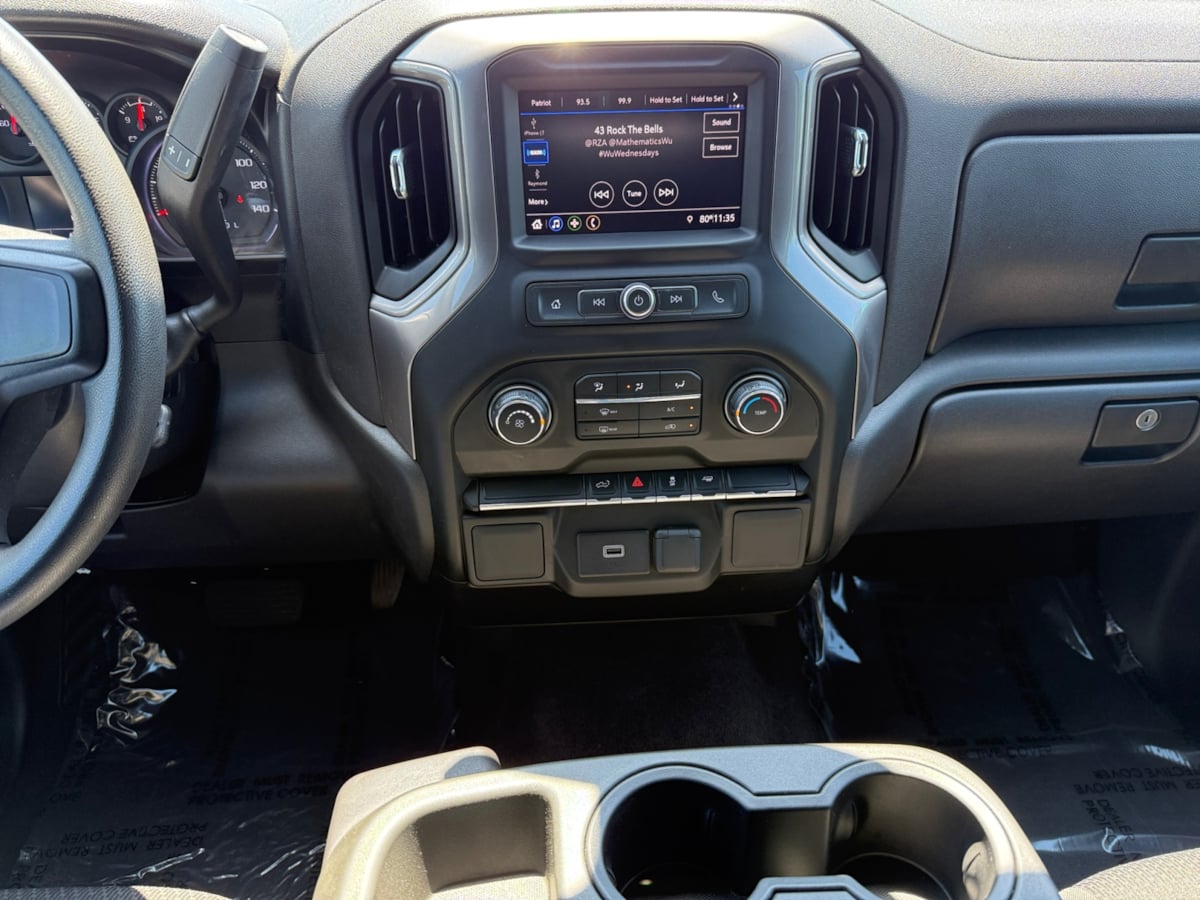 2020 Chevrolet Silverado 1500 Custom photo 11