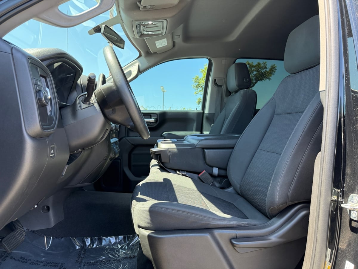 2020 Chevrolet Silverado 1500 Custom photo 15