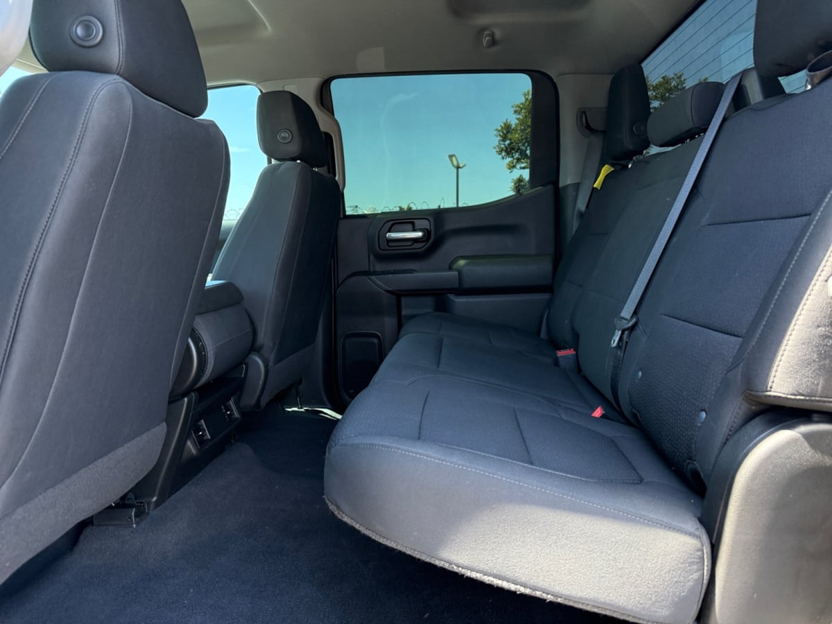 2020 Chevrolet Silverado 1500 Custom photo 16