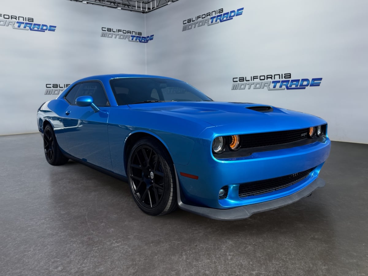 2015 Dodge Challenger R/T Scat Pack photo 3