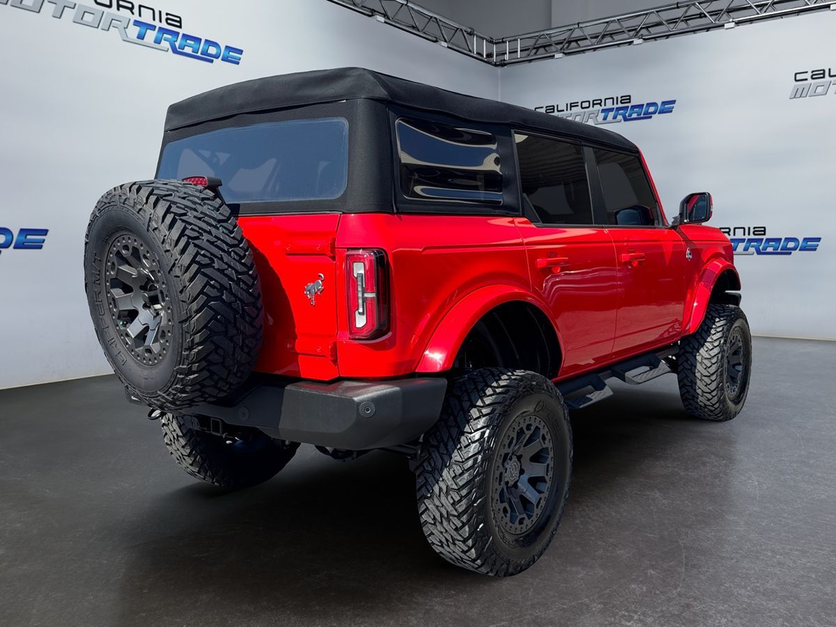 2023 Ford Bronco Base photo 5