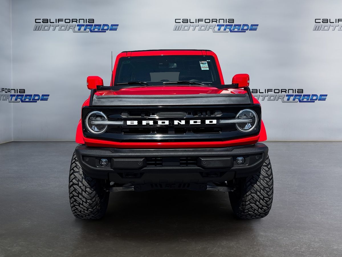 2023 Ford Bronco Base photo 2