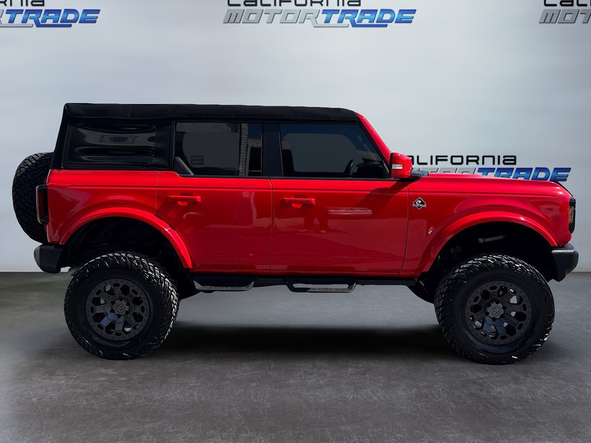 2023 Ford Bronco Base photo 4