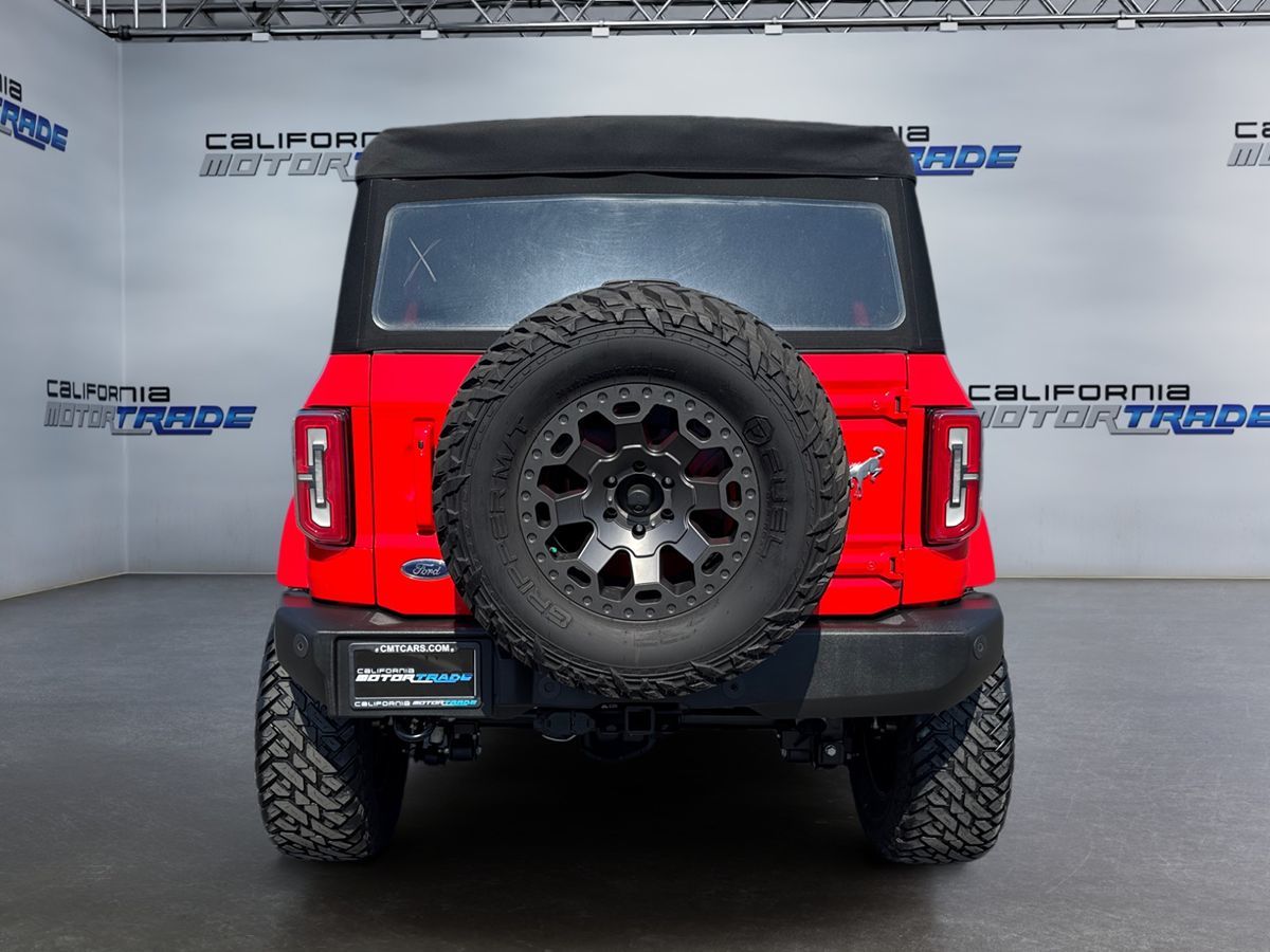 2023 Ford Bronco Base photo 6