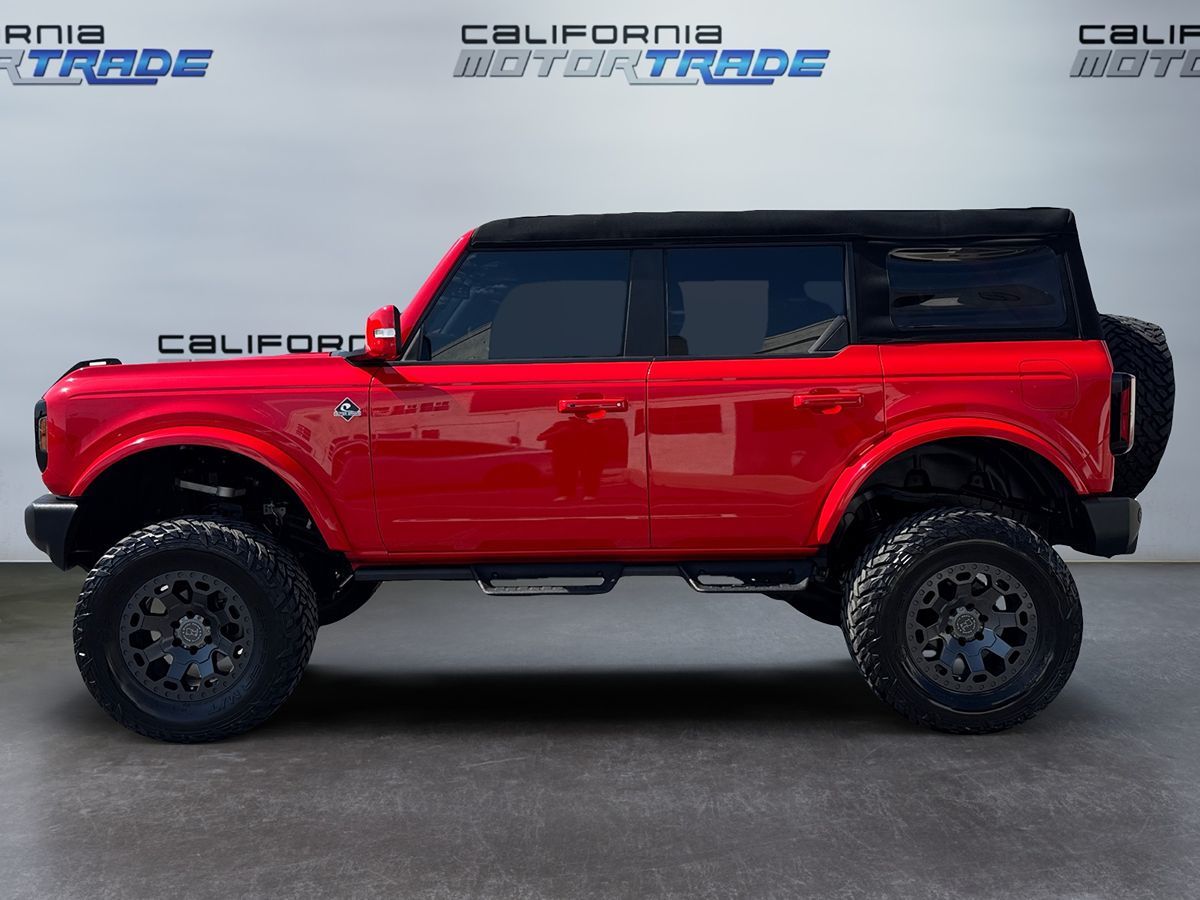 2023 Ford Bronco Base photo 8