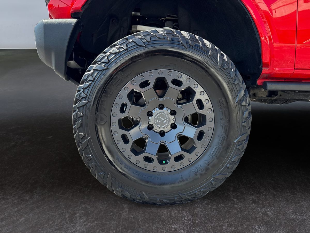 2023 Ford Bronco Base photo 10