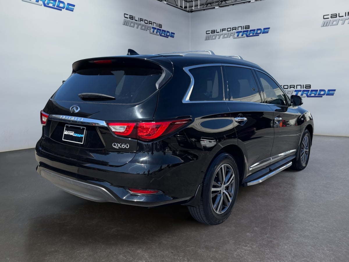 2017 Infiniti QX60 Premium photo 2