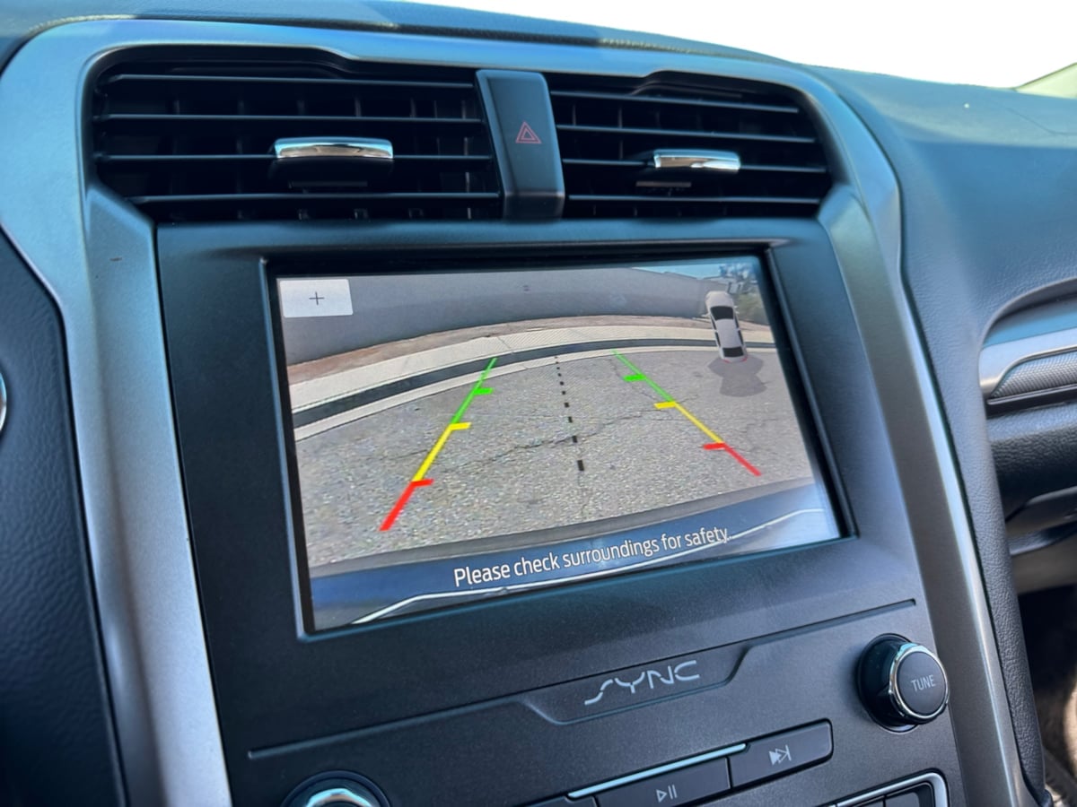 2020 Ford Fusion Hybrid SE photo 9
