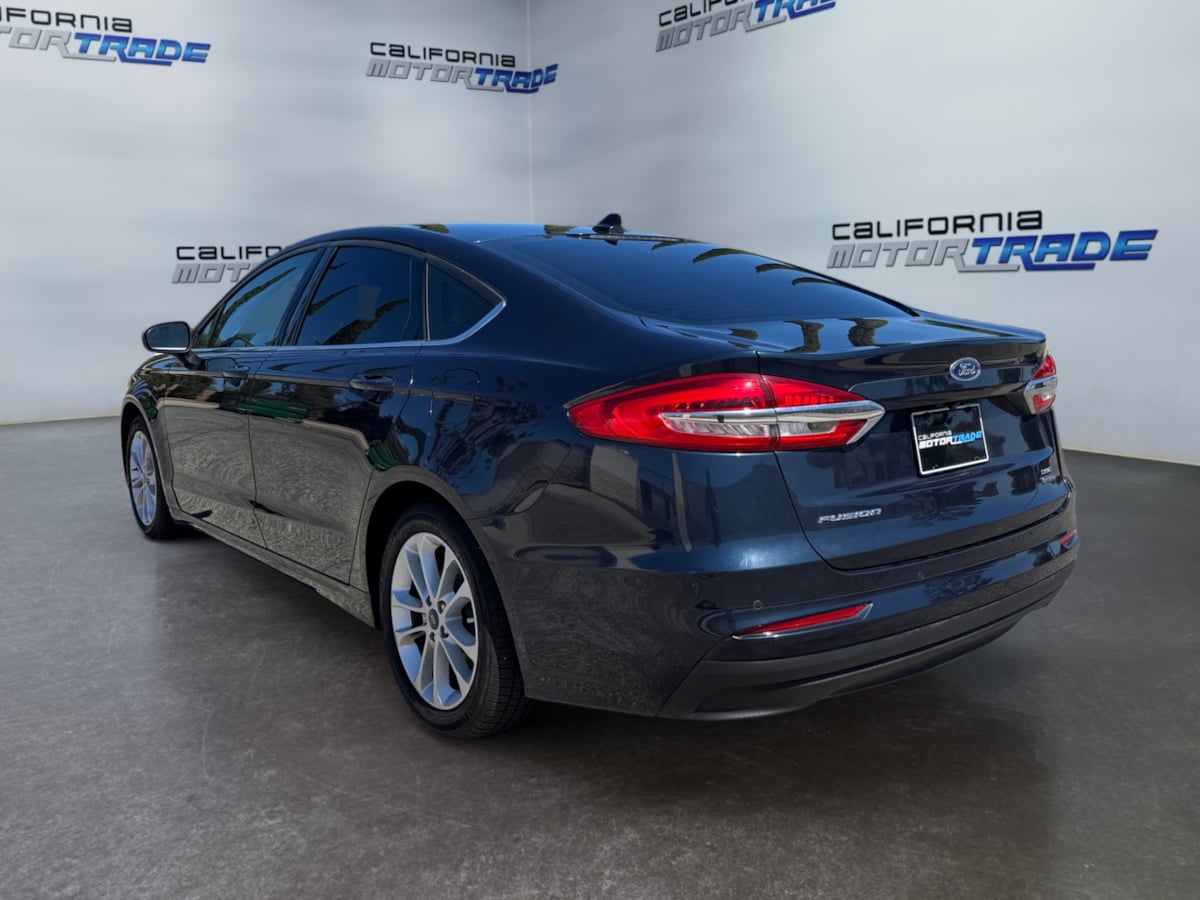 2020 Ford Fusion Hybrid SE photo 4