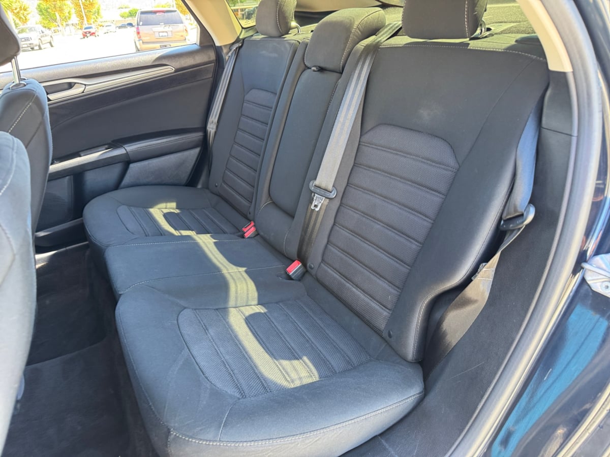 2020 Ford Fusion Hybrid SE photo 13